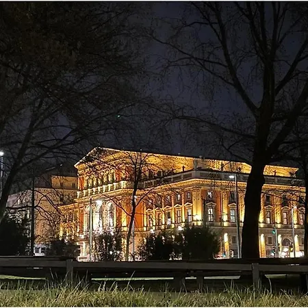 Operngasse-Karlsplatz-3